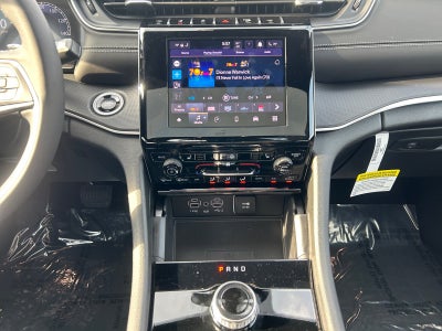 2026 Jeep Grand Cherokee GRAND CHEROKEE LAREDO X 4X4