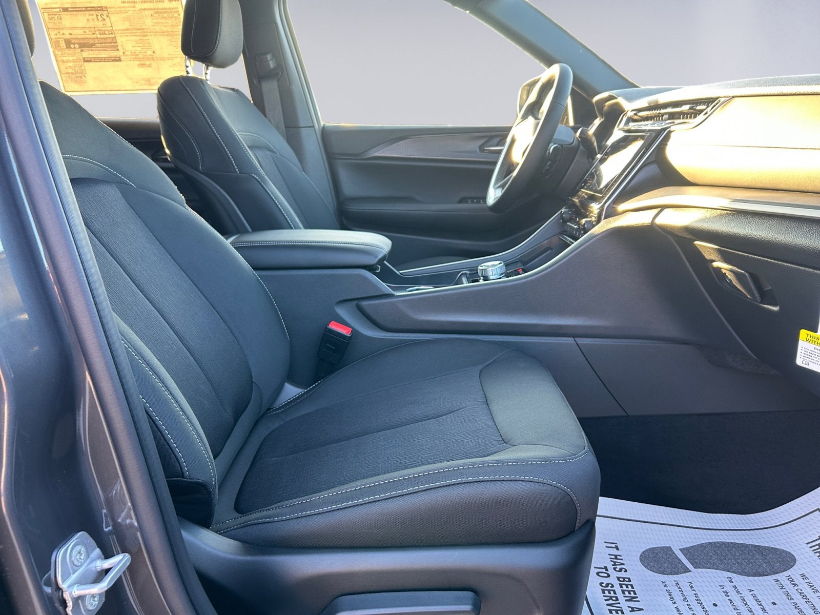 2026 Jeep Grand Cherokee GRAND CHEROKEE L LAREDO 4X4