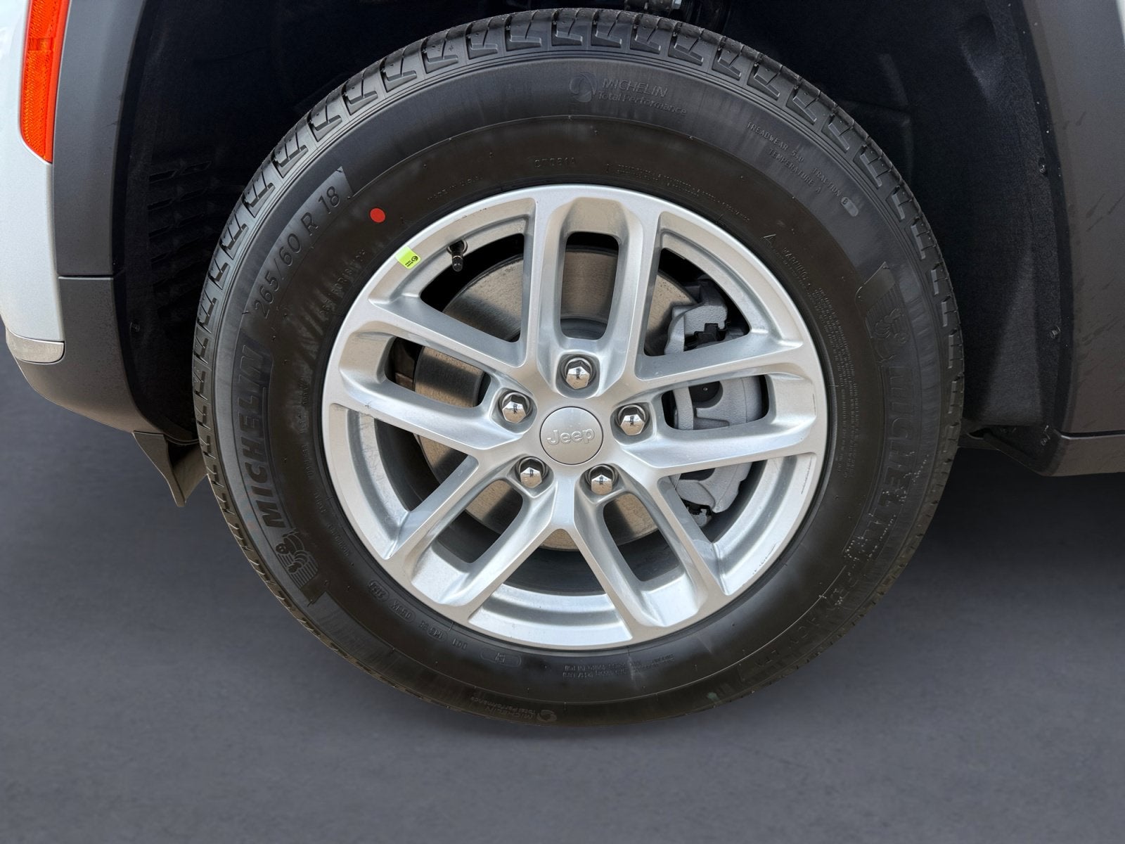2026 Jeep Grand Cherokee L GRAND CHEROKEE L LAREDO 4X4