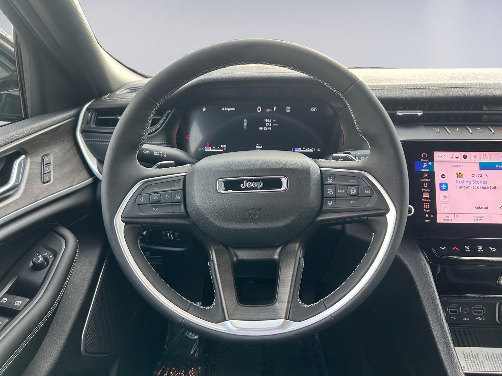 2026 Jeep Grand Cherokee GRAND CHEROKEE L LIMITED RESERVE 4X4