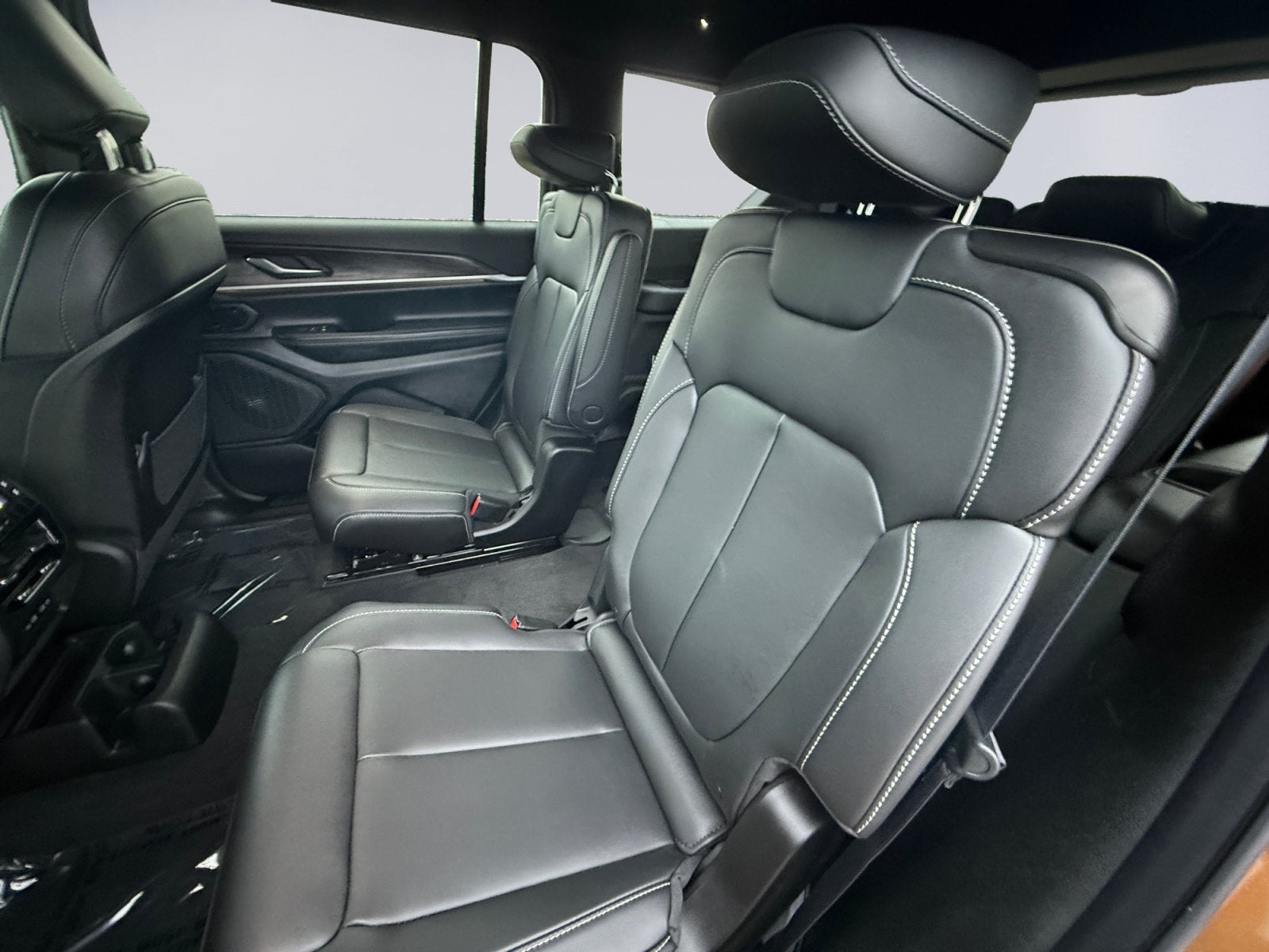 2027 Jeep Grand Cherokee GRAND CHEROKEE L LIMITED 4X4
