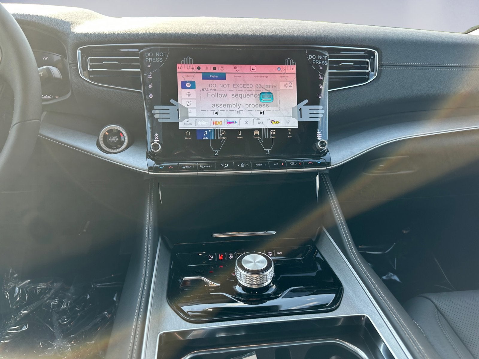 2025 Jeep Wagoneer WAGONEER CARBIDE 4X4