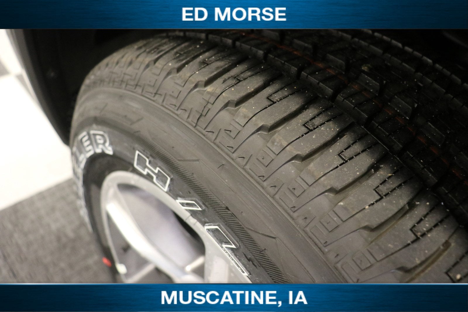 2025 RAM Ram 1500 RAM 1500 TRADESMAN CREW CAB 4X4 5'7' BOX