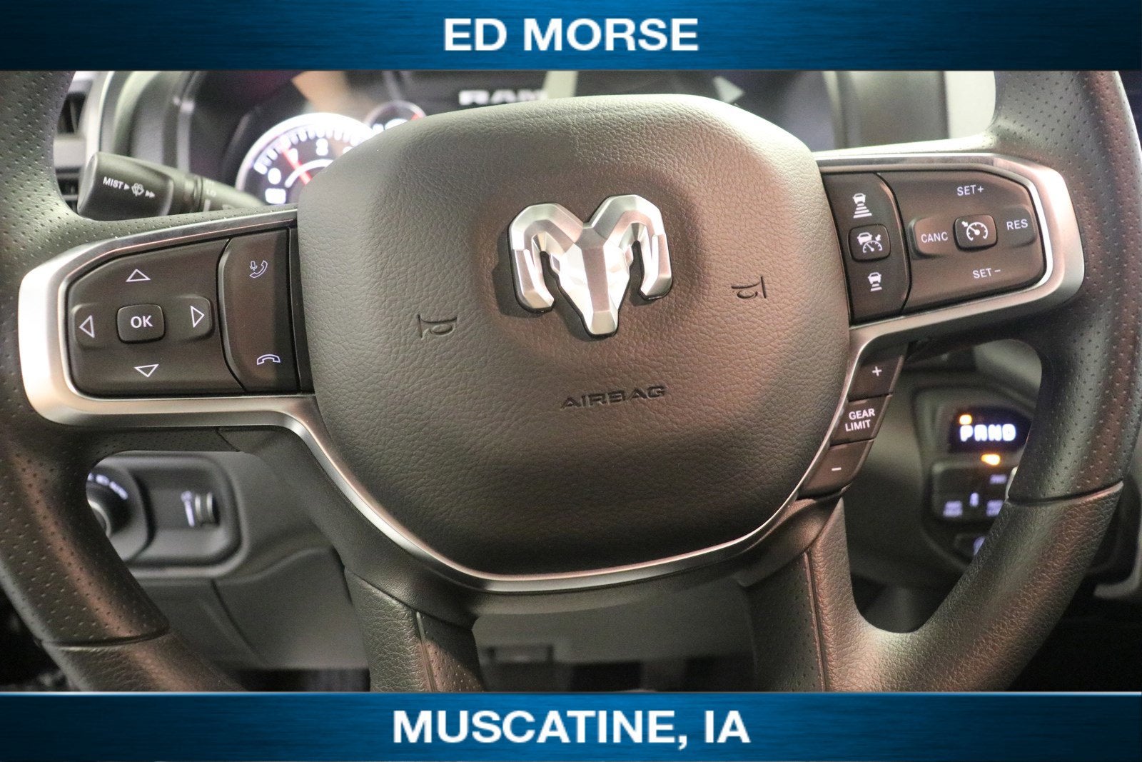 2025 RAM Ram 1500 RAM 1500 TRADESMAN CREW CAB 4X4 5'7' BOX