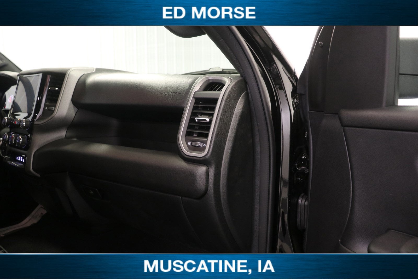 2025 RAM Ram 1500 RAM 1500 TRADESMAN CREW CAB 4X4 5'7' BOX