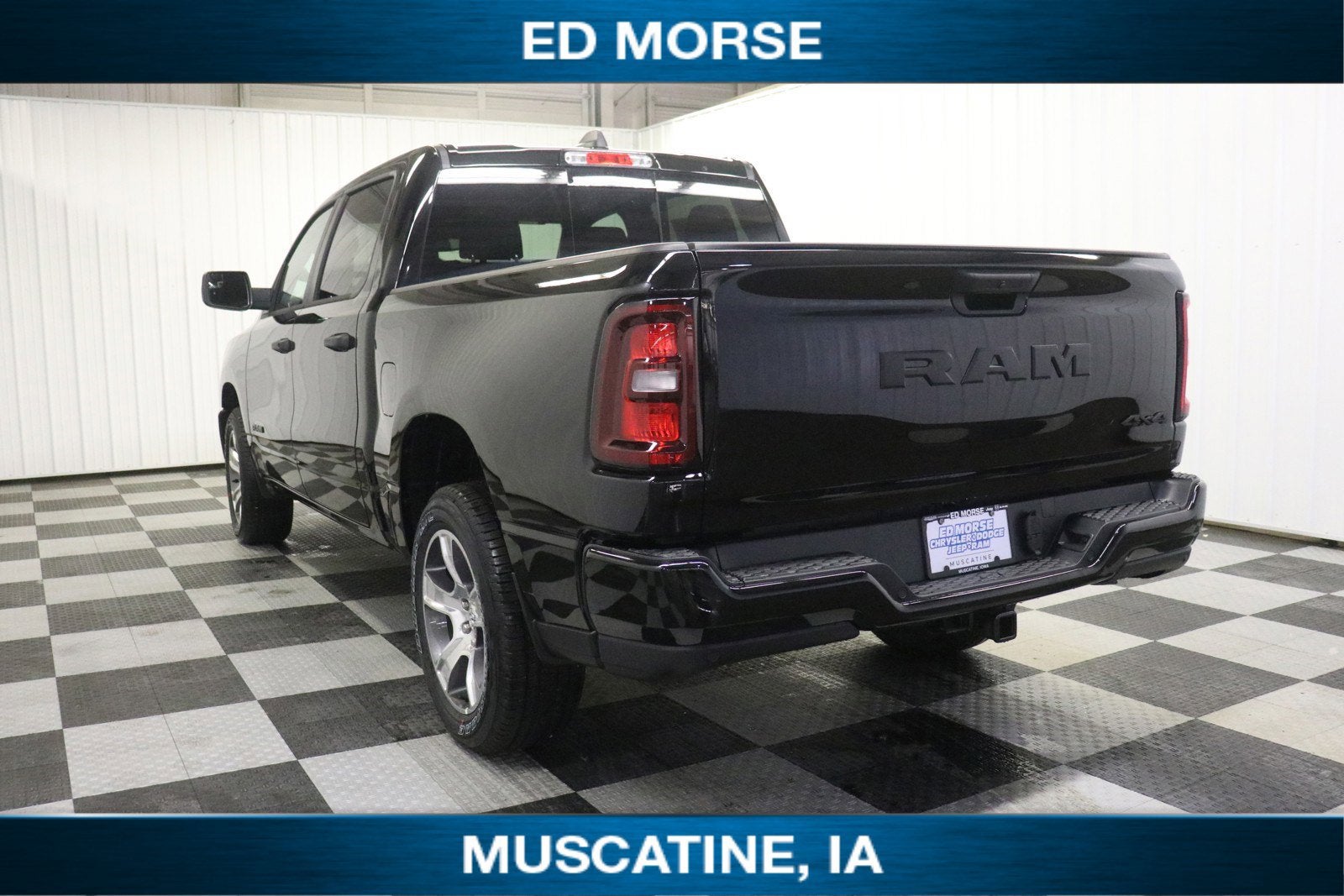 2025 RAM Ram 1500 RAM 1500 TRADESMAN CREW CAB 4X4 5'7' BOX