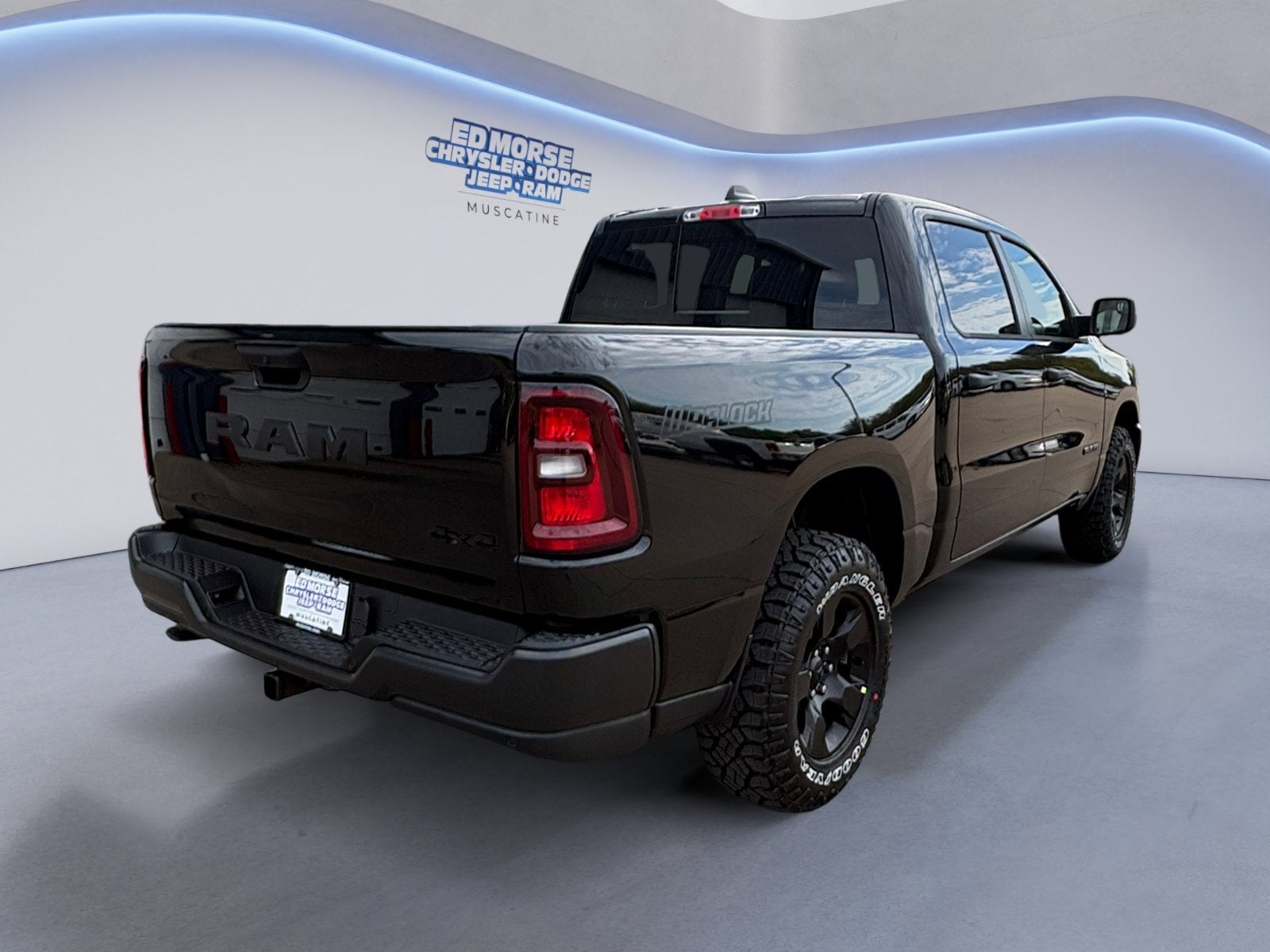 2027 RAM 1500 RAM 1500 WARLOCK CREW CAB 4X4 5'7' BOX