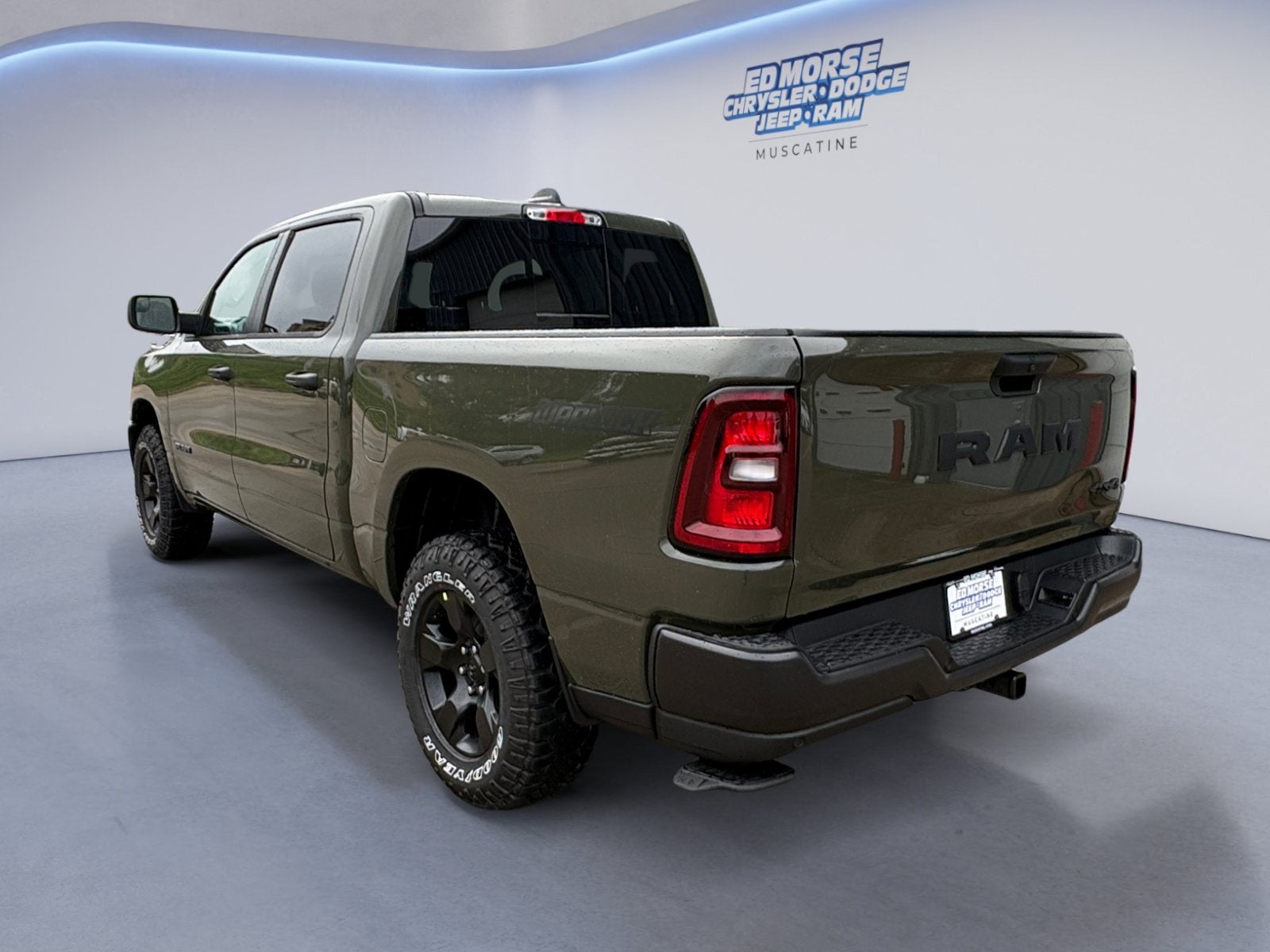 2027 RAM 1500 RAM 1500 WARLOCK CREW CAB 4X4 5'7' BOX