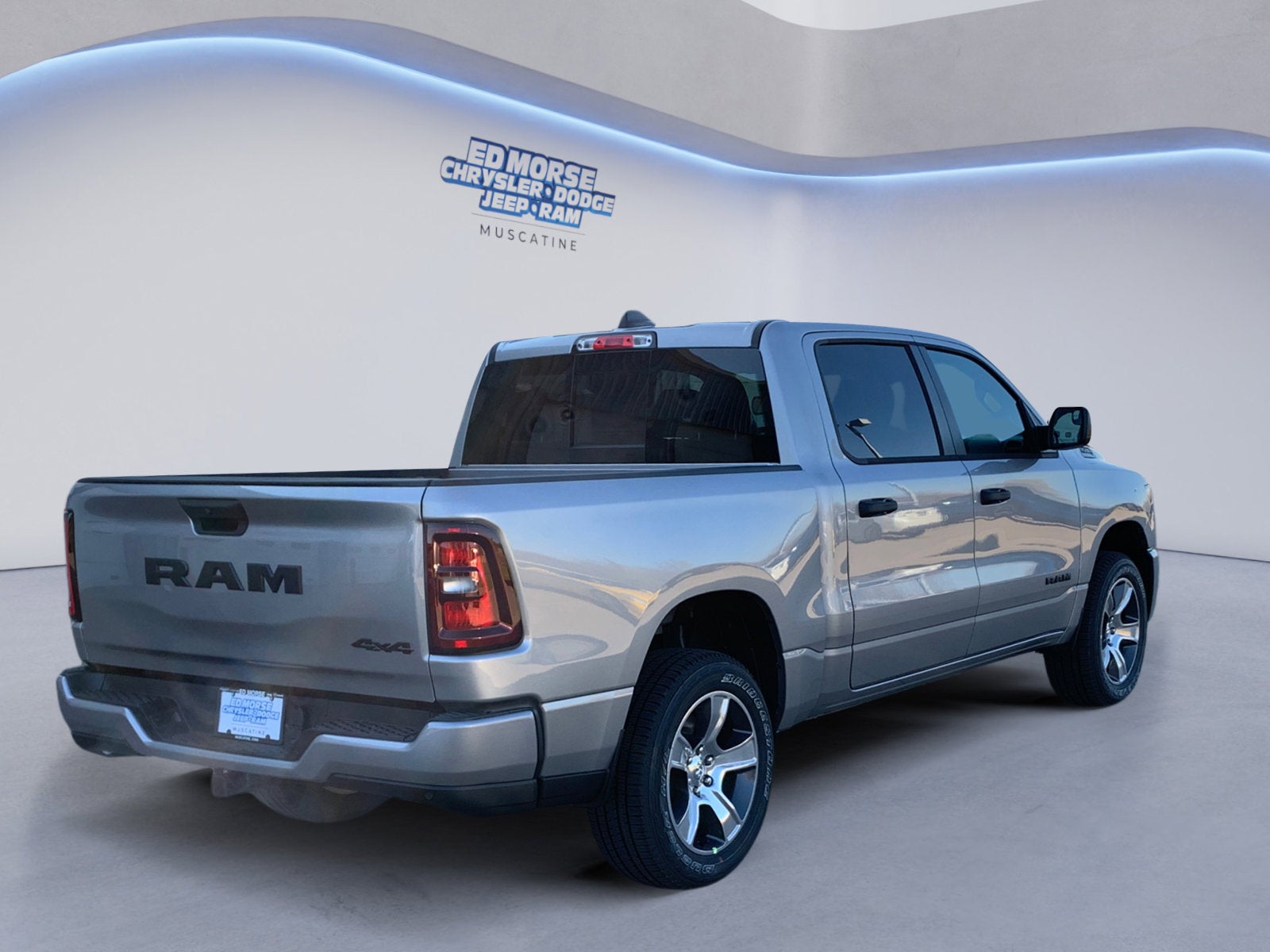 2025 RAM Ram 1500 RAM 1500 TRADESMAN CREW CAB 4X4 5'7' BOX