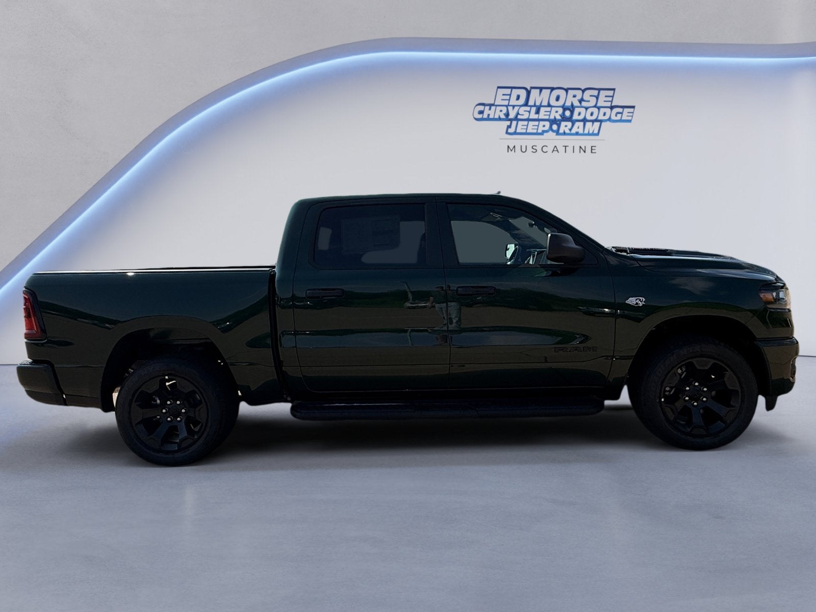 2026 RAM 1500 RAM 1500 EXPRESS CREW CAB 4X4 5'7' BOX