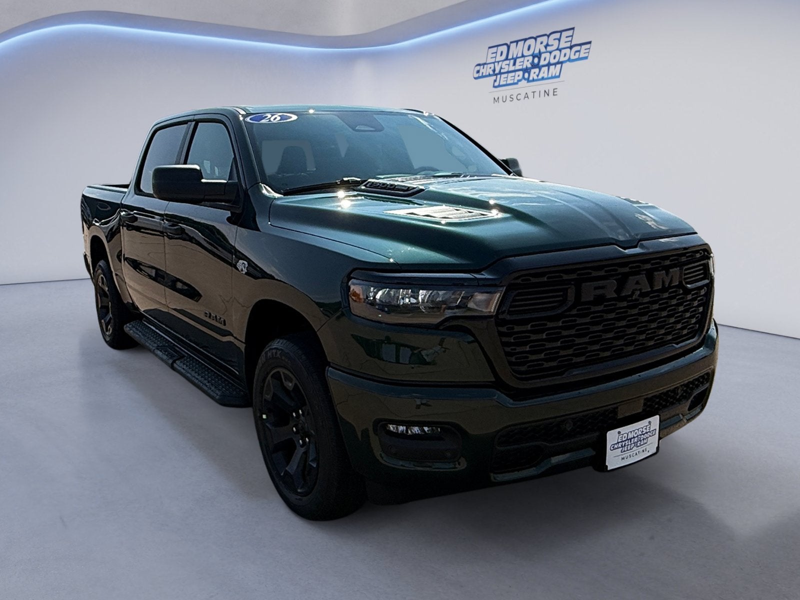 2026 RAM 1500 RAM 1500 EXPRESS CREW CAB 4X4 5'7' BOX