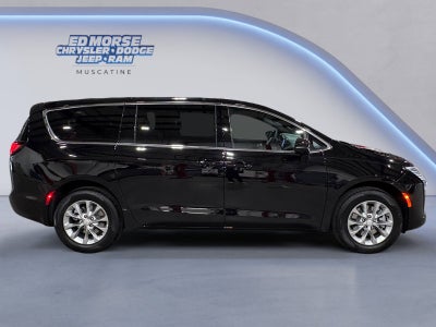 2027 Chrysler Pacifica PACIFICA SELECT AWD