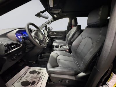 2027 Chrysler Pacifica PACIFICA SELECT AWD