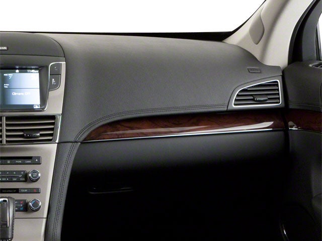 2010 Lincoln MKT Base