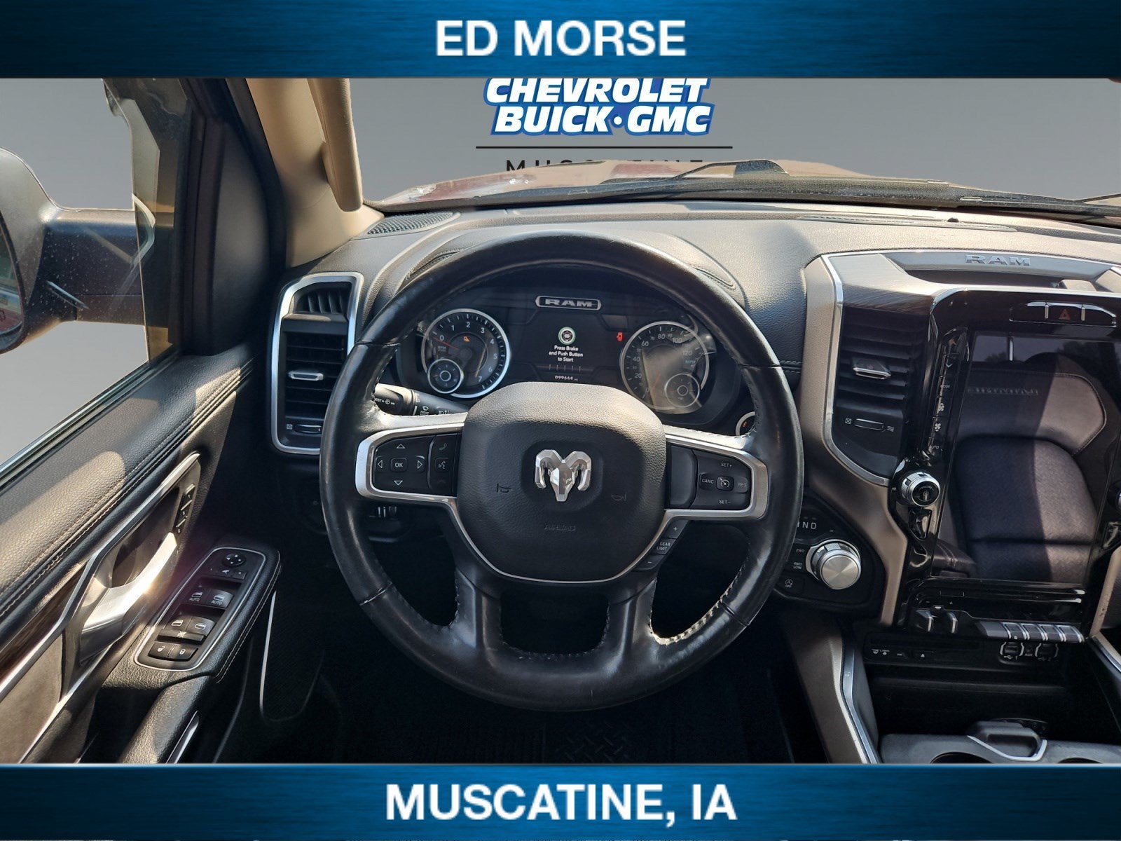 2020 RAM 1500 Laramie Crew Cab 4x4 6'4" Box