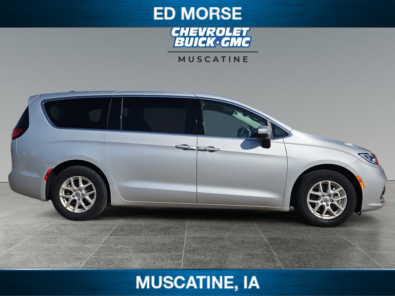 2023 Chrysler Pacifica Touring L