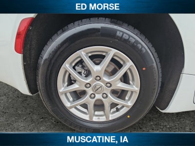 2024 Chrysler Voyager LX