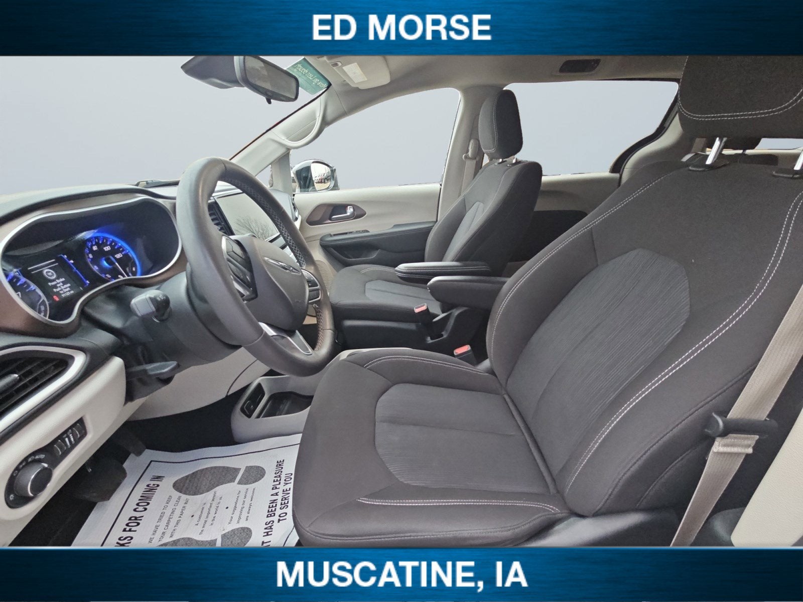 2024 Chrysler Voyager LX