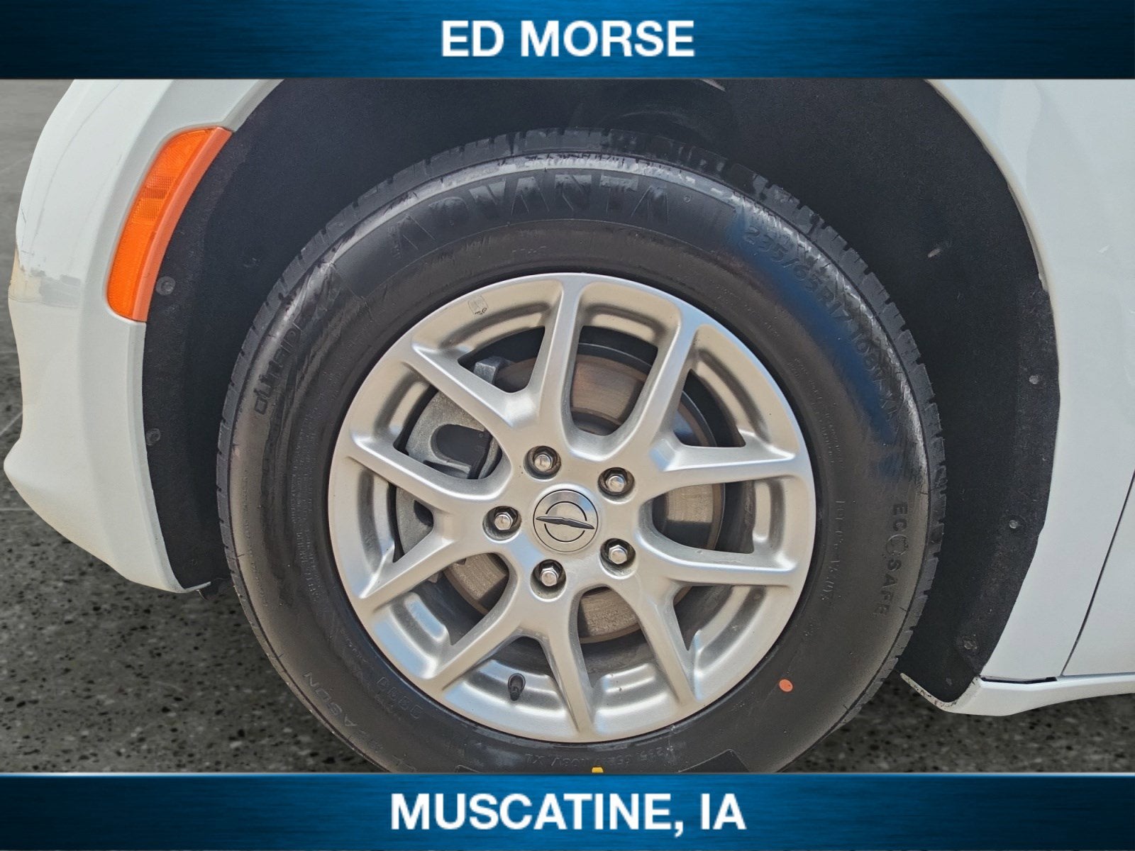 2024 Chrysler Voyager LX