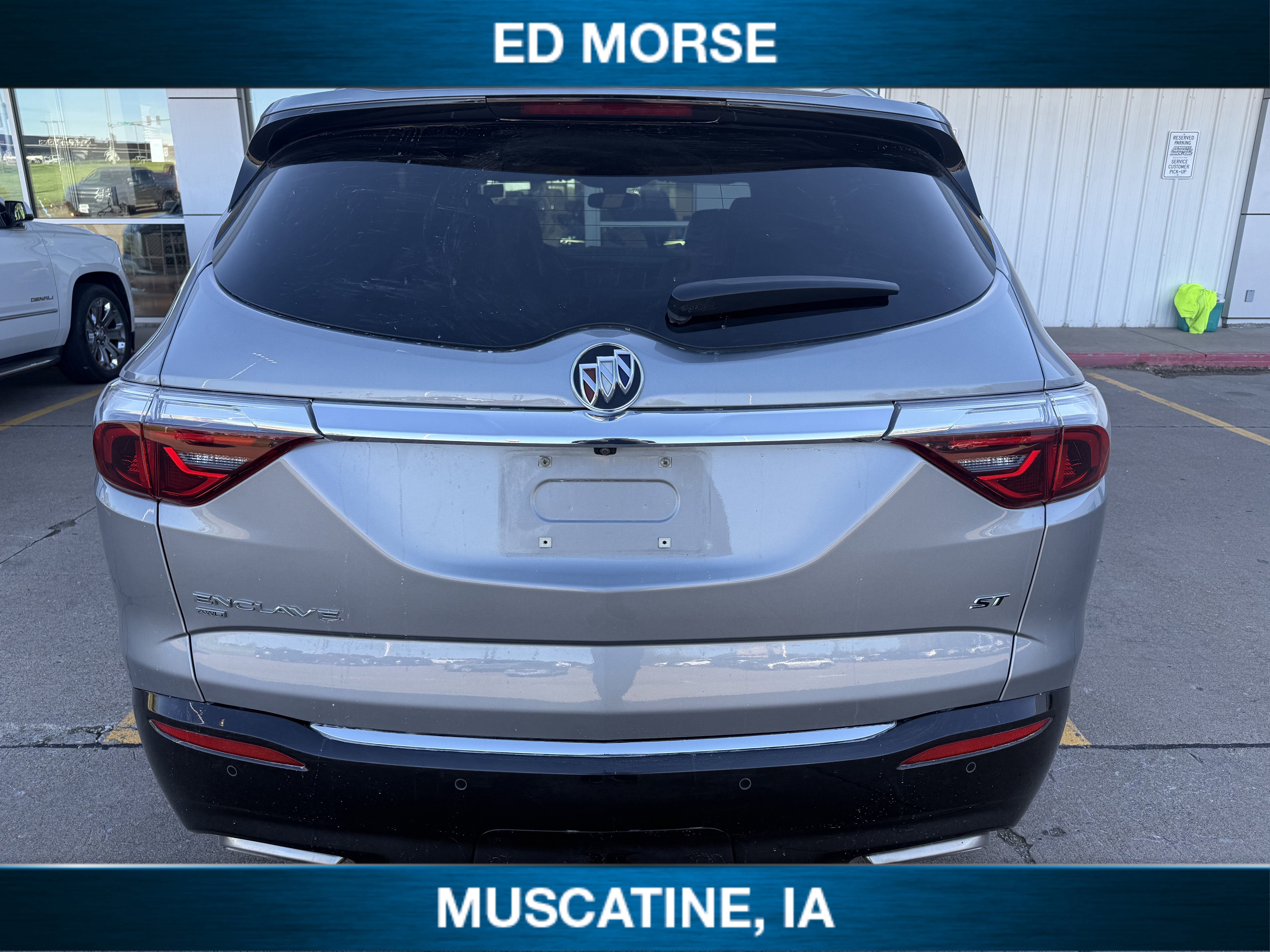 2023 Buick Enclave Essence